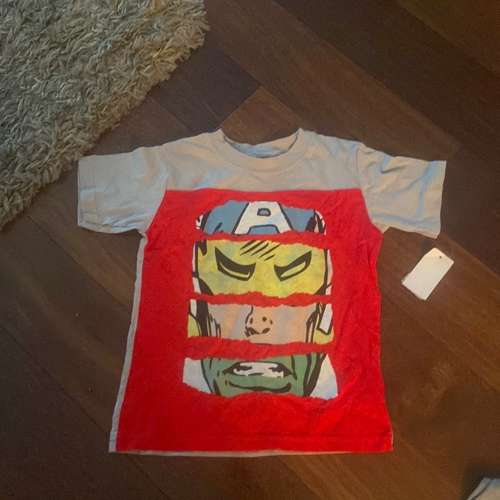 Marvel superhero T-shirt size 5t nwt